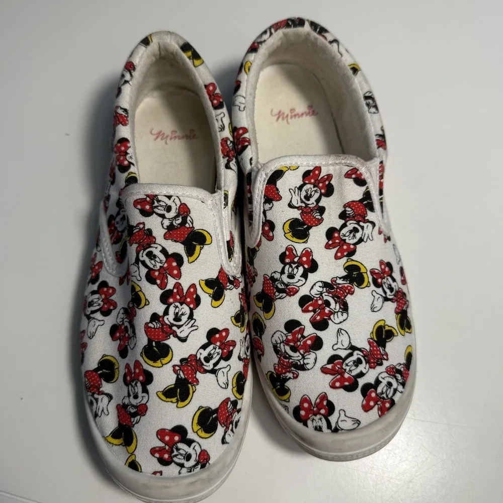 Disney Minnie Mouse Slip-On Canvas Loafers Sneakers, Women's Size 6